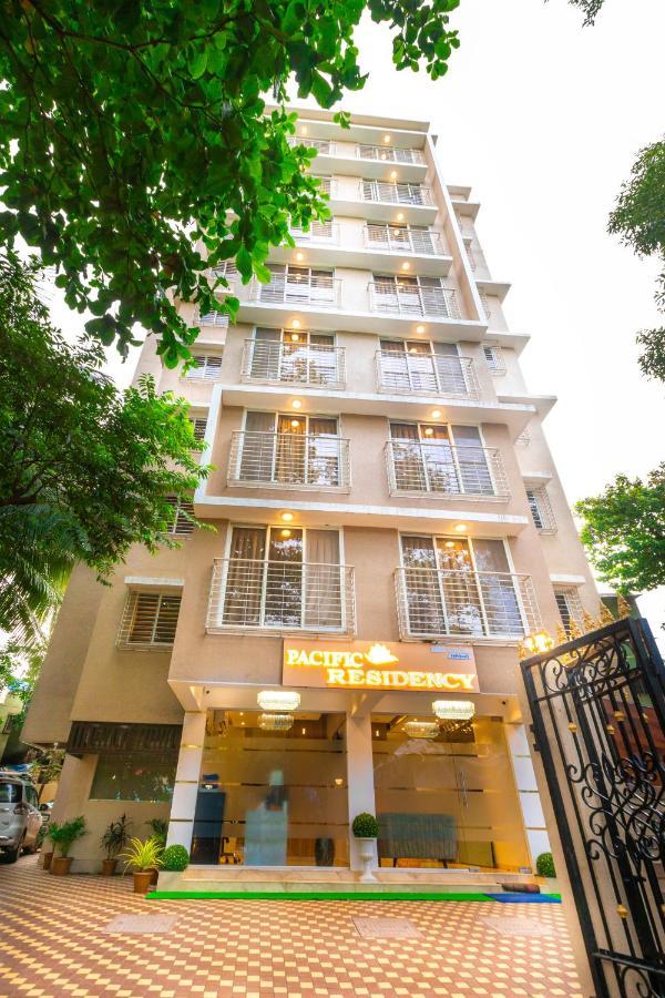 Hotel Pacific Residency - Andheri ムンバイ エクステリア 写真