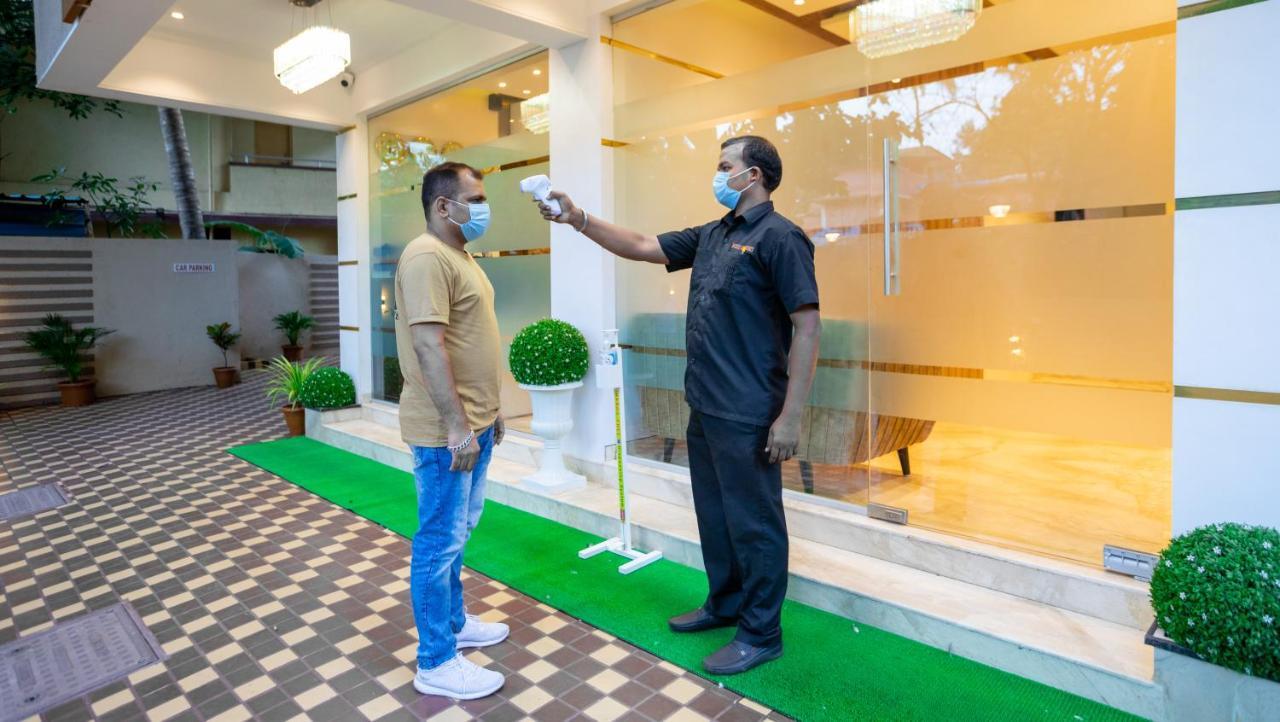 Hotel Pacific Residency - Andheri ムンバイ エクステリア 写真