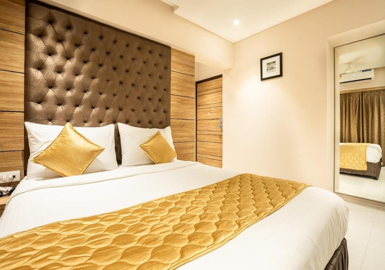 Hotel Pacific Residency - Andheri ムンバイ エクステリア 写真